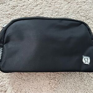 black lulullmone cross body bag